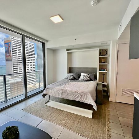 Apartamento Spacious Studio In The Heart Of Downtown Miami Exterior foto