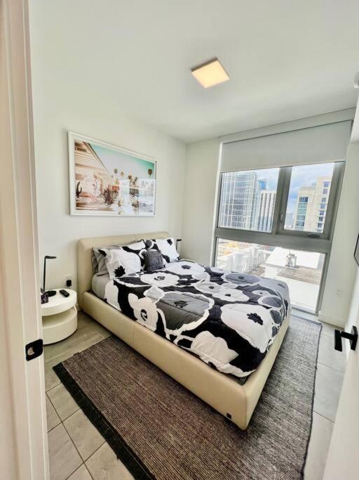 Apartamento Spacious Studio In The Heart Of Downtown Miami Exterior foto