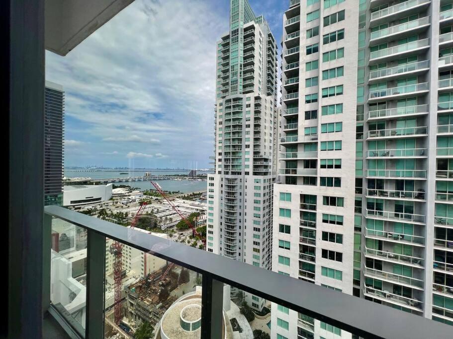 Apartamento Spacious Studio In The Heart Of Downtown Miami Exterior foto